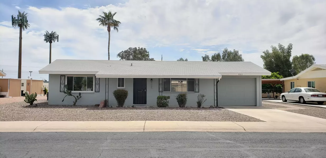 5923 E CASPER Road, Mesa, AZ 85205