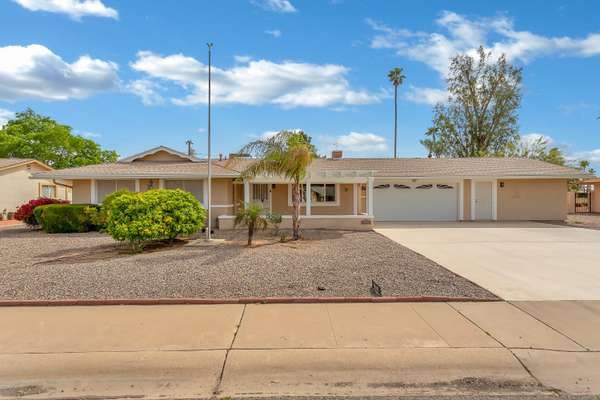 12015 N SAINT ANNES Drive, Sun City, AZ 85351