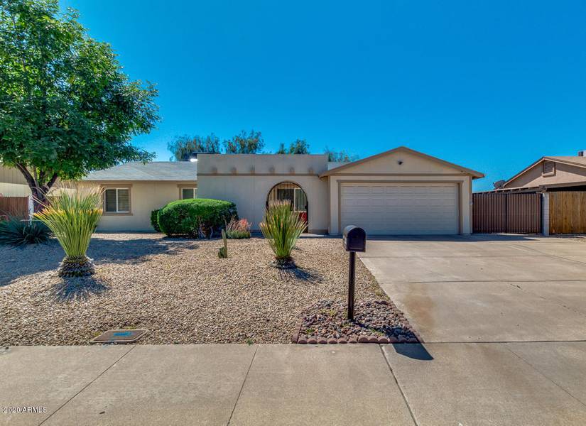 4049 E LUDLOW Drive, Phoenix, AZ 85032