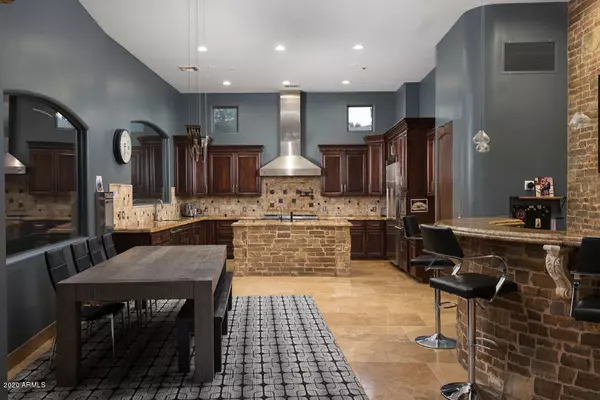 Phoenix, AZ 85018,3675 N 59TH Place