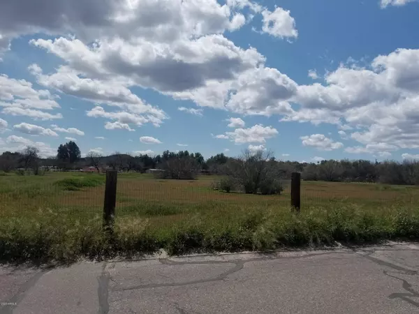 Wickenburg, AZ 85390,439 W Palm Drive #1 - 16+