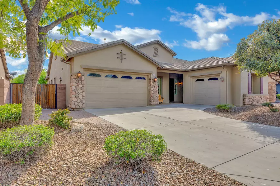 1517 E GLACIER Place, Chandler, AZ 85249