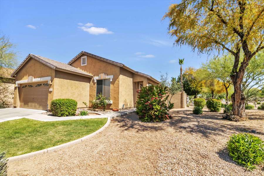 2630 E HULET Drive, Chandler, AZ 85225