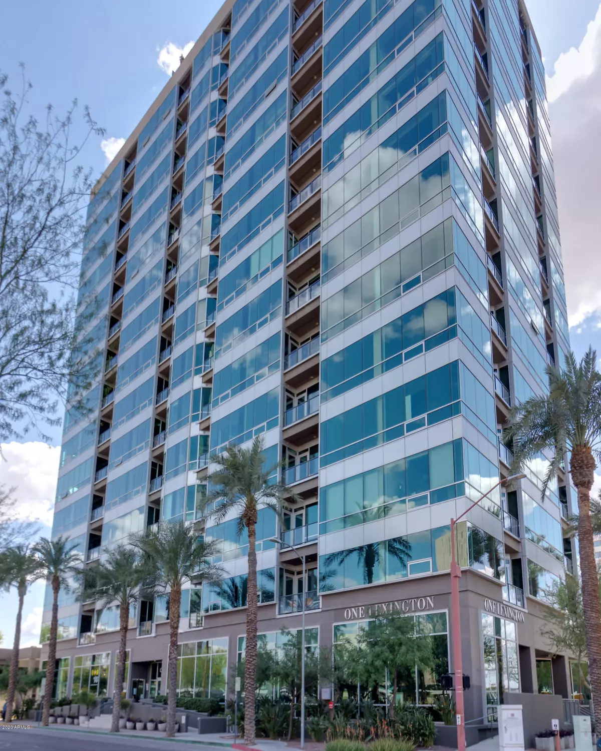 Phoenix, AZ 85012,1 E LEXINGTON Avenue #306