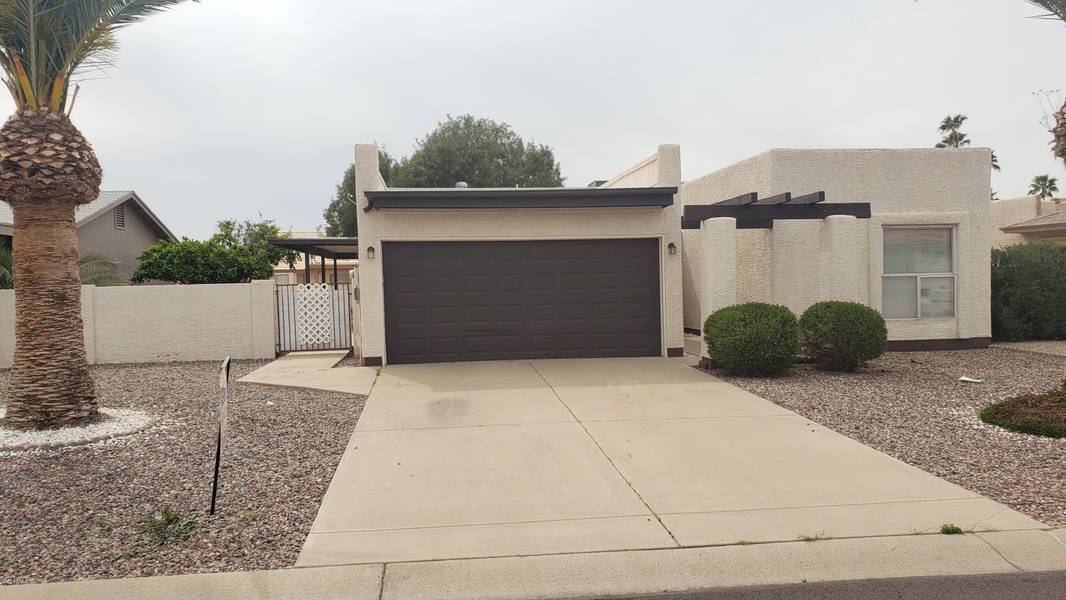 25826 S CLOVERLAND Drive, Sun Lakes, AZ 85248