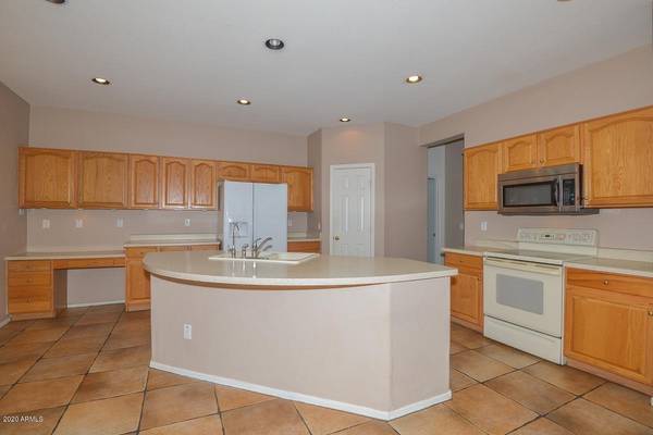 Peoria, AZ 85383,6828 W SADDLEHORN Road