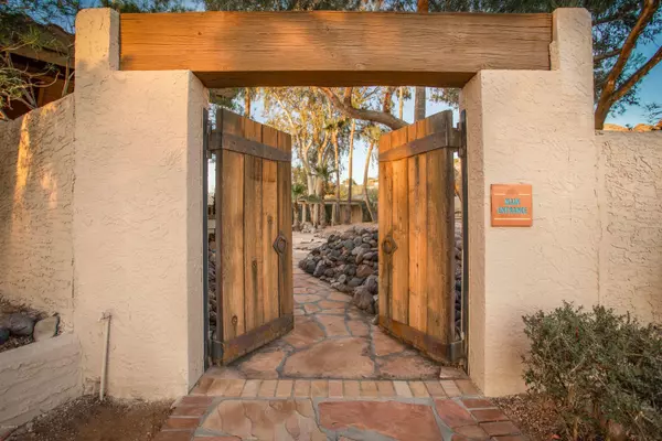 Phoenix, AZ 85018,4438 E ARLINGTON Road