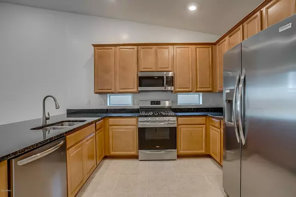 New River, AZ 85087,4225 W GRANITE BASIN Drive