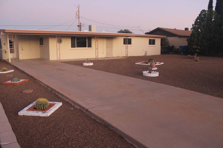 232 E JAMES Drive, Sierra Vista, AZ 85635