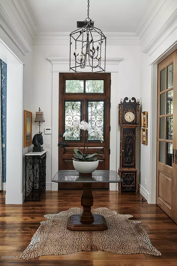 Scottsdale, AZ 85251,6130 E CALLE DEL MEDIA Street