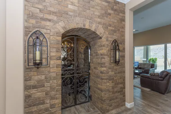 Prescott, AZ 86301,819 ROYAL TULIPS Street