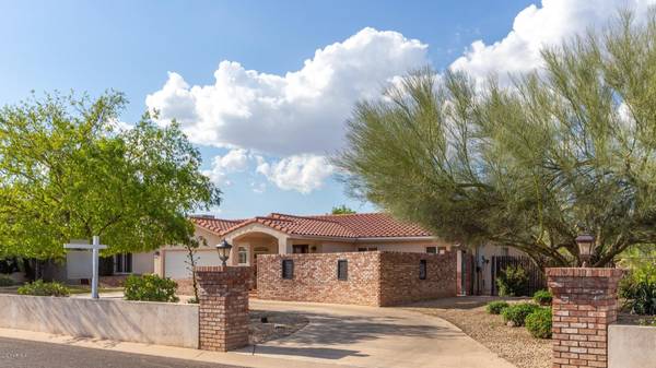 Paradise Valley, AZ 85253,6324 E COCHISE Road