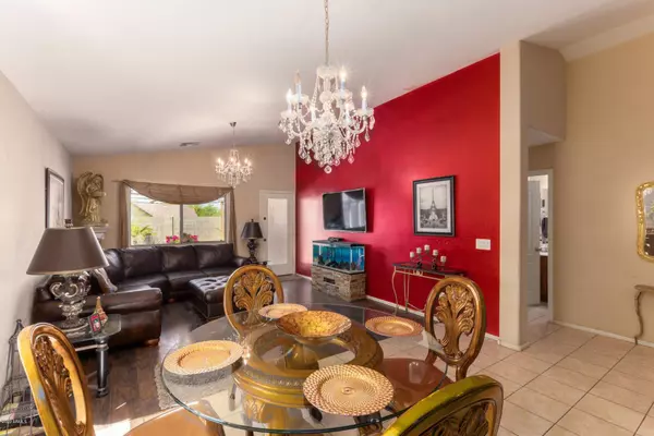 Tolleson, AZ 85353,9906 W HILTON Avenue