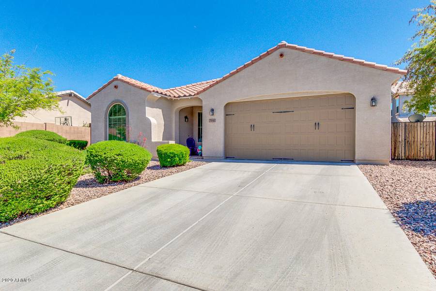 7941 S PEPPERTREE Drive, Gilbert, AZ 85298