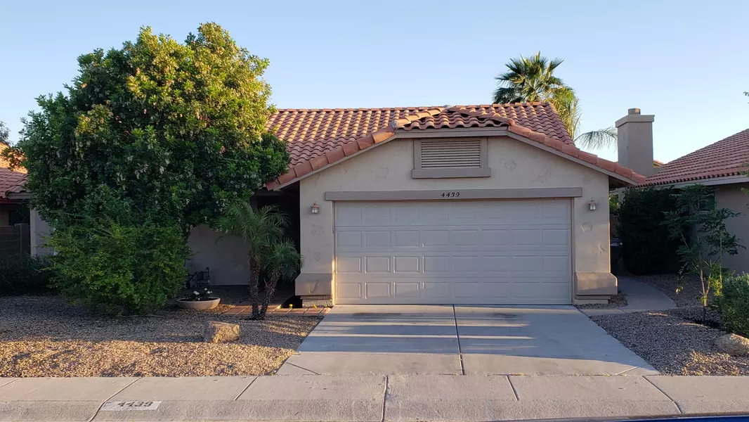 4439 E THISTLE LANDING Drive, Phoenix, AZ 85044