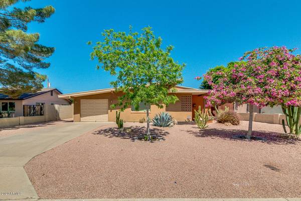 4654 E HUBBELL Street, Phoenix, AZ 85008