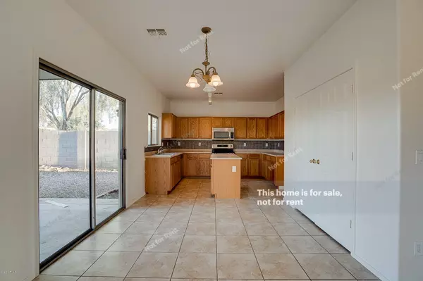 Phoenix, AZ 85041,6009 S 15TH Drive