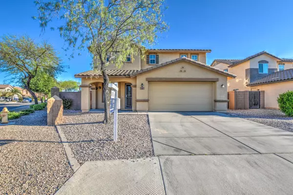 1487 E DESERT HOLLY Drive, San Tan Valley, AZ 85143