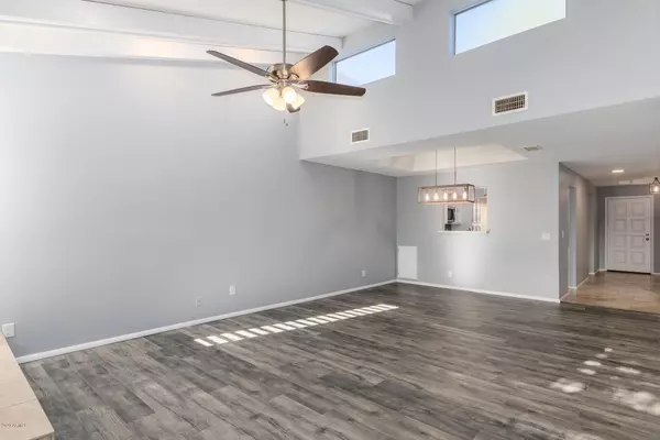 Phoenix, AZ 85028,11621 N 40TH Way