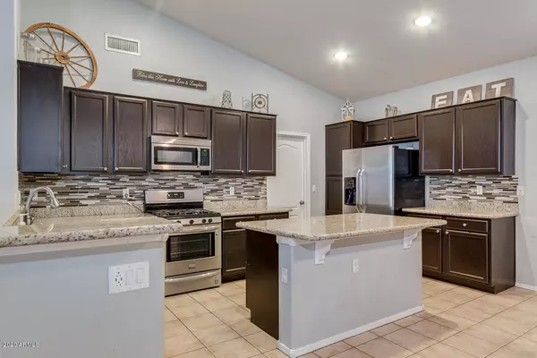 Gilbert, AZ 85296,812 S FERN Court