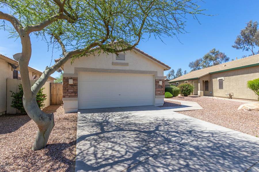 4018 S CRICKET Court, Gilbert, AZ 85297