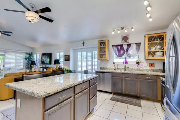 1132 S LARKSPUR Street, Gilbert, AZ 85296