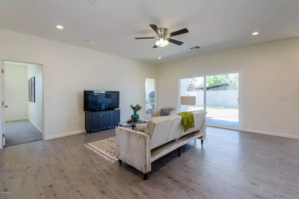 Phoenix, AZ 85009,2212 N 30TH Avenue