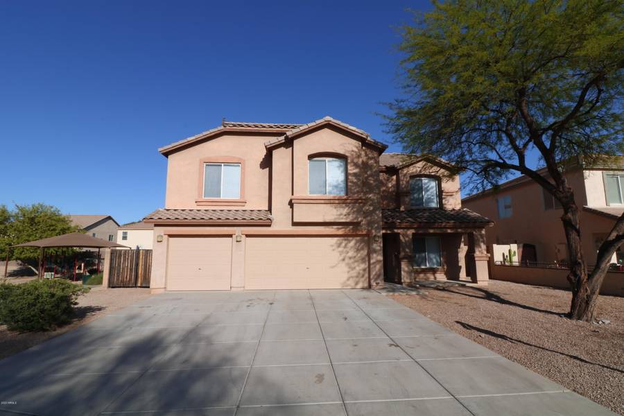 28053 N TITANIUM Lane, San Tan Valley, AZ 85143