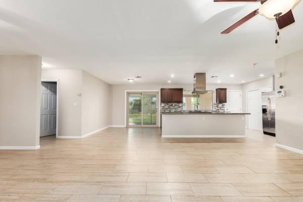 Glendale, AZ 85301,5002 W MYRTLE Avenue