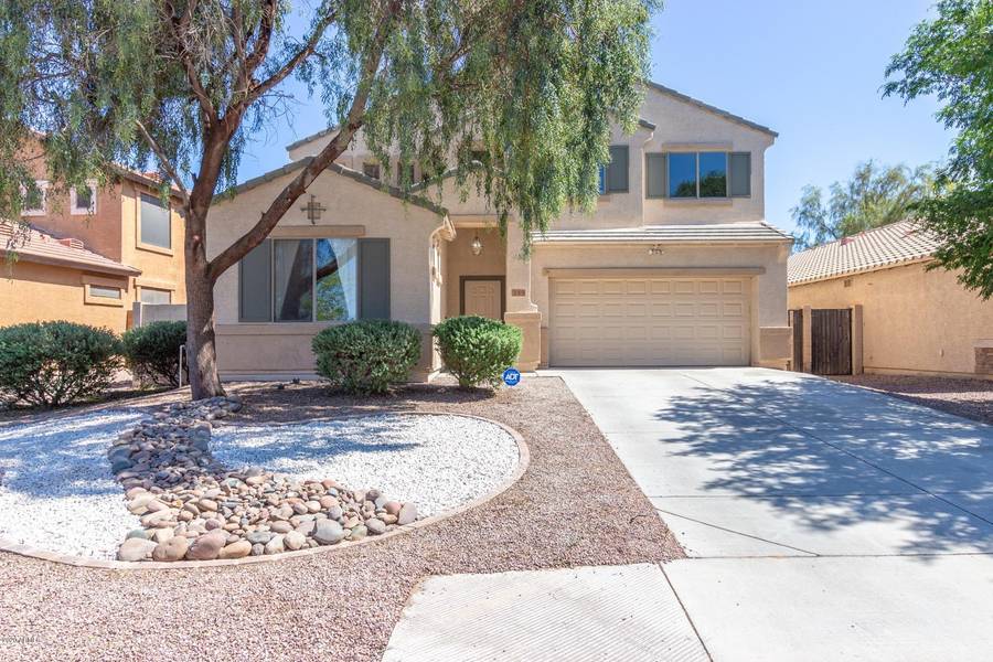 733 E ANGELINE Avenue, San Tan Valley, AZ 85140