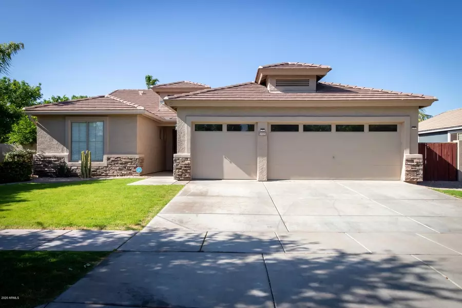 3262 E Cotton Lane, Gilbert, AZ 85234