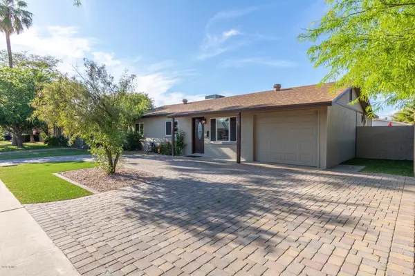 7636 E PINCHOT Avenue, Scottsdale, AZ 85251