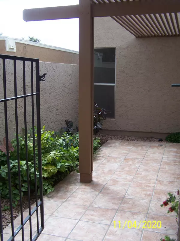 Mesa, AZ 85206,443 LEISURE WORLD --