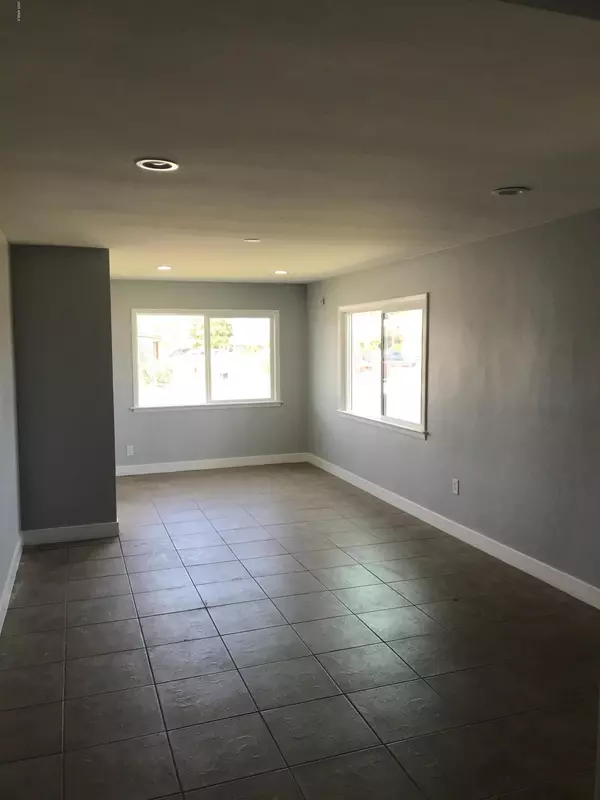Phoenix, AZ 85041,6202 S montezuma Street