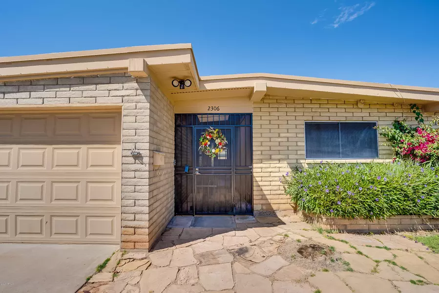 2306 W CORRINE Drive, Phoenix, AZ 85029