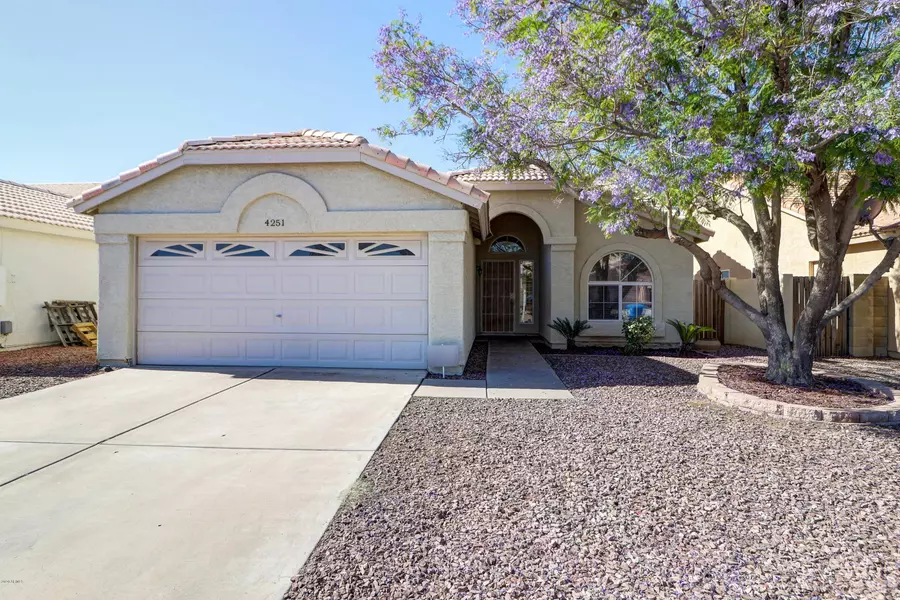 4251 W CAMINO VIVAZ --, Glendale, AZ 85310