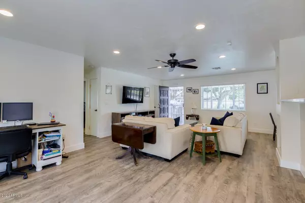 Phoenix, AZ 85018,4824 E AMELIA Avenue