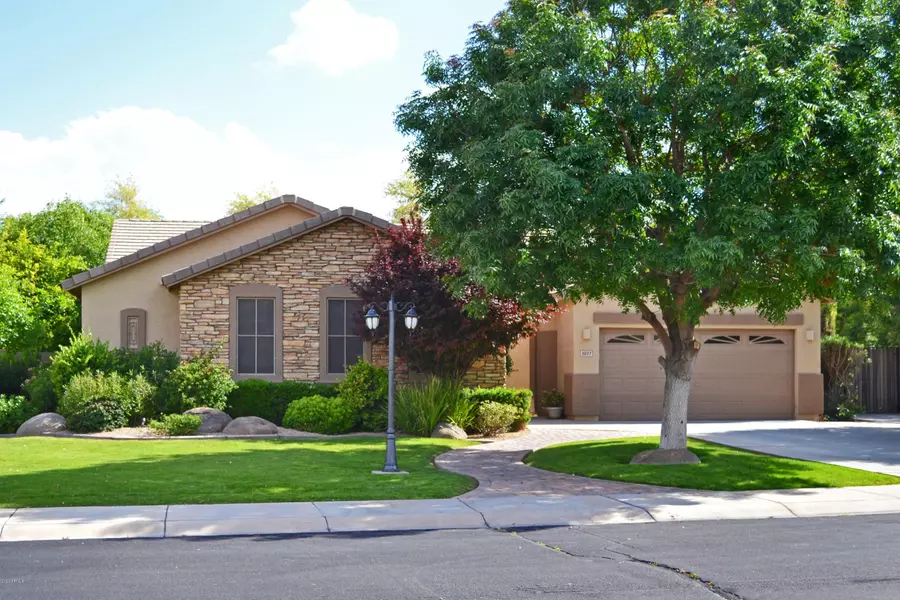 3037 E CORNELL Court, Gilbert, AZ 85234