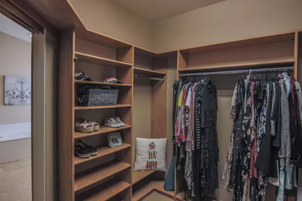 Tempe, AZ 85284,7907 S STEPHANIE Lane