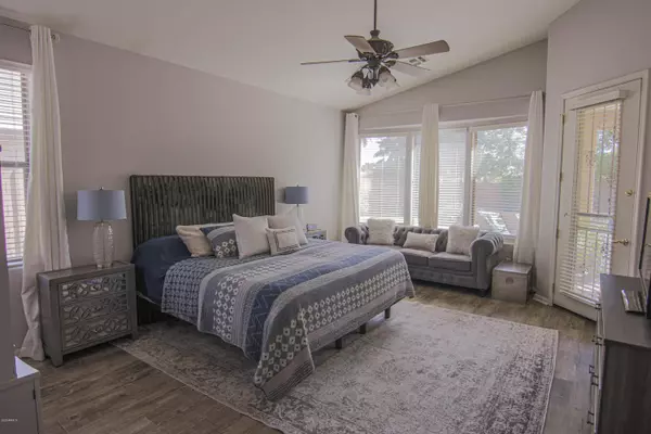 7907 S STEPHANIE Lane, Tempe, AZ 85284