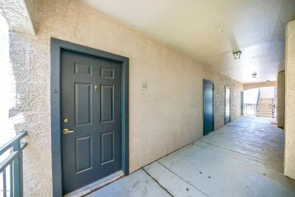 Phoenix, AZ 85008,5345 E VAN BUREN Street #265