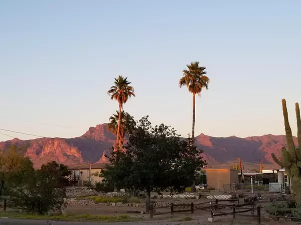 Apache Junction, AZ 85119,2344 S VISTA Road