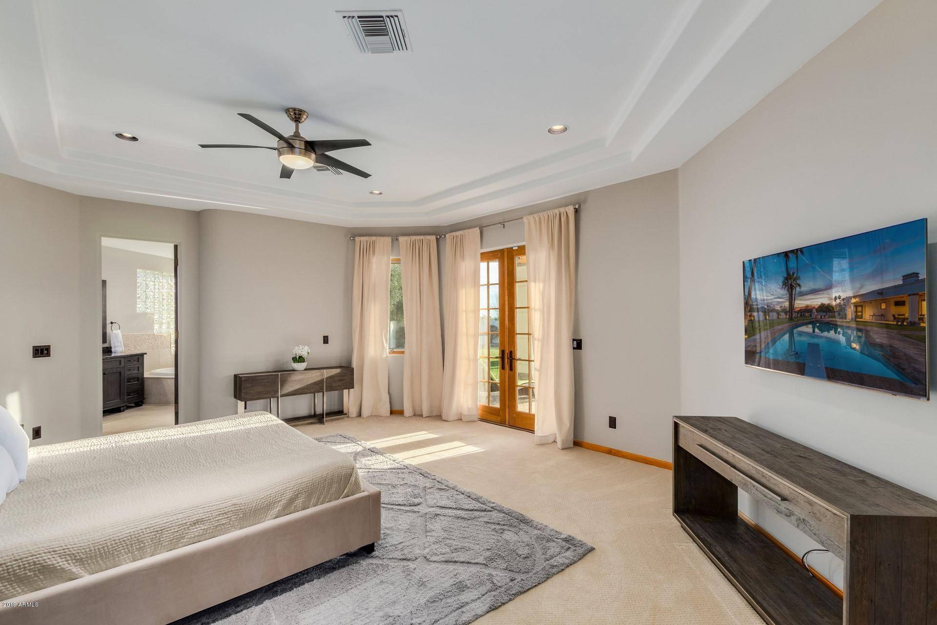 Paradise Valley, AZ 85253,6601 E FANFOL Drive