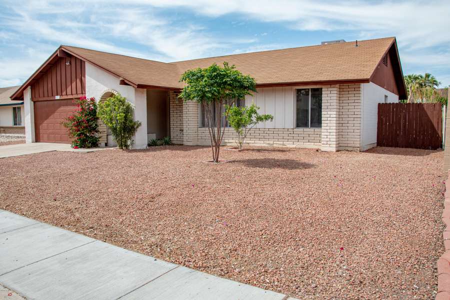 2670 W BENTRUP Street, Chandler, AZ 85224