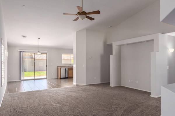 Tolleson, AZ 85353,9537 W KINGMAN Street