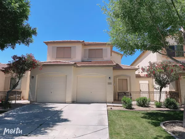 924 S TUCANA Lane, Gilbert, AZ 85296