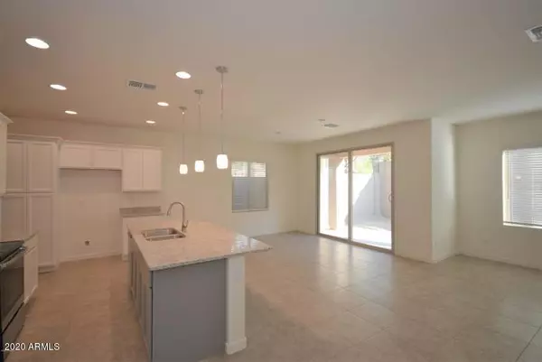 Phoenix, AZ 85045,1548 W REDWOOD Lane