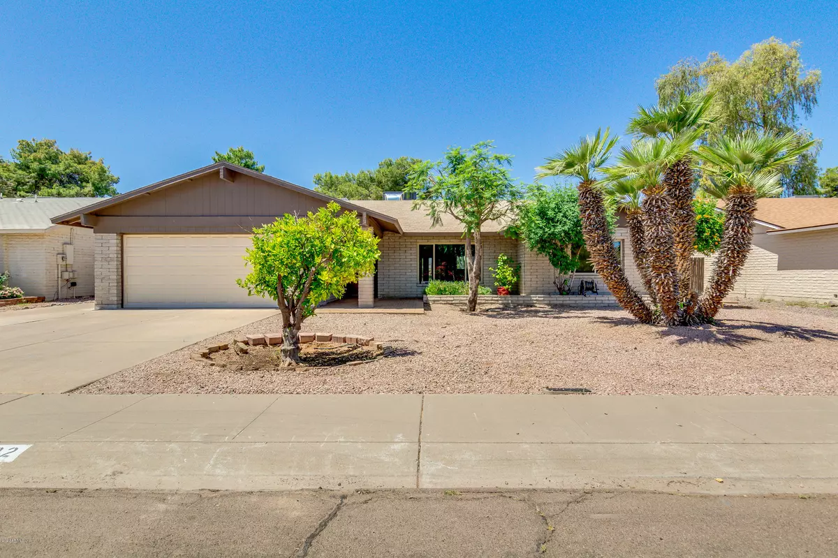 Tempe, AZ 85283,7202 S La Rosa Drive