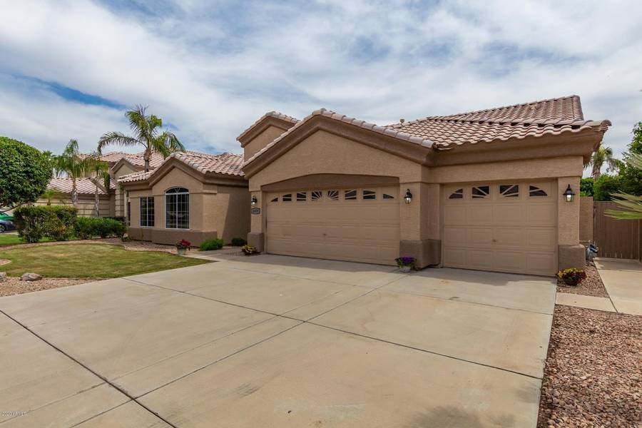 4459 E OLIVE Avenue, Gilbert, AZ 85234