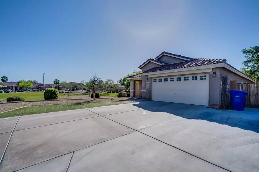 692 S ROCA Street, Gilbert, AZ 85296